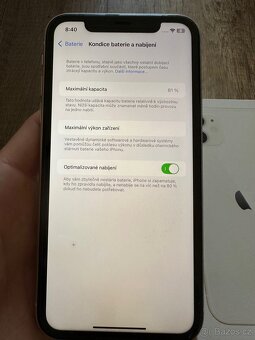 iPhone 11 64gb bílý - 4