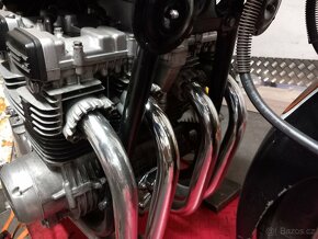 Suzuki GSX 750E - 4