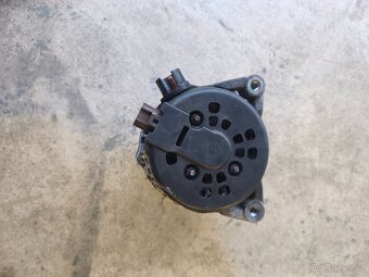 Ford Focus 1.6tdci - alternator - 4