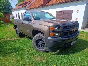 Chevrolet Silverado 4x4 - 4