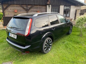 Ford Focus 1.8i 92 kW Black magic - 4