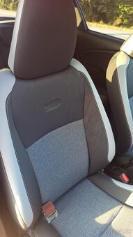 Toyota yaris 1.5 Y 20 - 4
