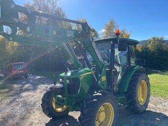 Traktor John Deere - 4