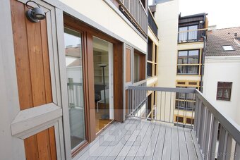 Krásný, designově řešený byt 3+kk s terasou u Stromovky - 4