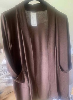 Italský nový svetříkový kardigan vel. 48 a více - 4