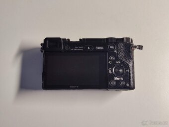 Sony A6000 tělo - 4