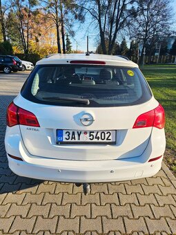 OPEL ASTRA J 1.6 85 KW 2012 /PLYN /TAŽNÉ - 4