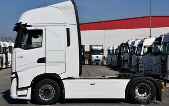 Iveco Tahač návěsu S-Way - 4