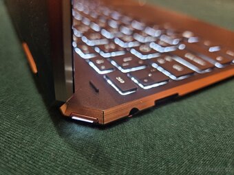 HP Spectre x360: Šperk mezi notebooky v plné výbavě - 4