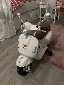 Dětská elektromotorka Vespa - 4