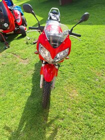 Honda CBR 125 - 4