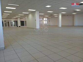 Pronájem obchod a služby, 600 m², Ostrava, ul. B. Četyny - 4