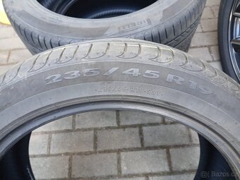 Pirelli Powergy 235/45 R19 99Y - 4