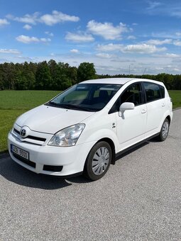 Toyota Corolla Verso 2.0 D4D 85 kw rok 2004 STK 10/25 Euro3 - 4