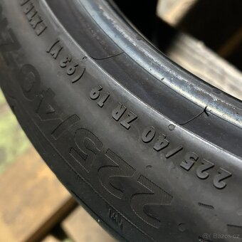 Letní pneu 225/40 R19 93Y Continental 5mm - 4