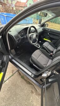 Prodám Golf IV 1.4 16V benzín - 4