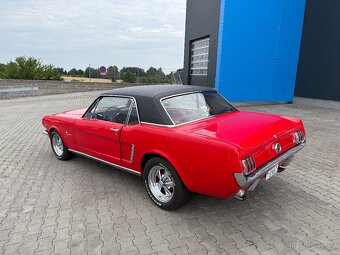 Ford Mustang Coupe/1965 - 4