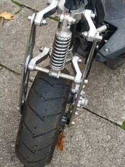 Elektrokoloběžka scooter 800w - najeto 10 km - 4