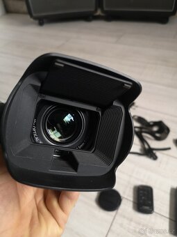 Canon Legria HF G25 - 4