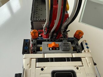 LEGO 42043 Technic - model 2 v 1 - 4