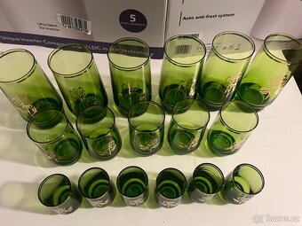 Zelene, cerne sklo a svicen - 4