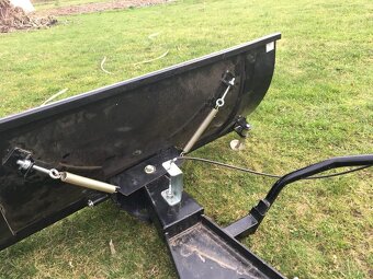 Sněžný pluh se závěsem - 4