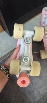 Kolečkové brusle na bruslení QUAD - 4