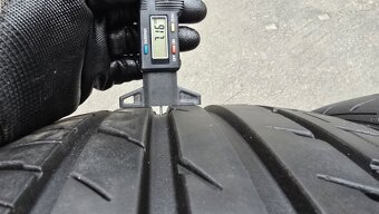 Letní pneu 245/45/18 Falken - 4