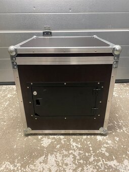 Thon L-Rack 10U Service Hatch - 4