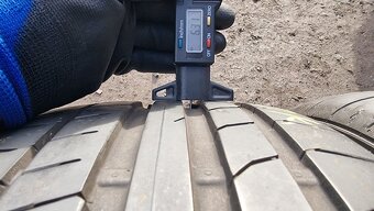 Letní pneu 225/40/18 Continental - 4