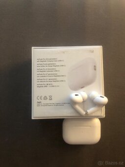 Apple airpods - 4