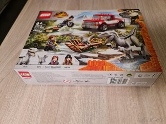 LEGO® Jurassic World 76946 Odchyt velociraptorů Blue a Bety - 4