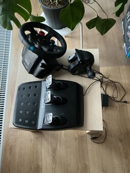 Herní volant Logitech G29 + řadící páka - 4