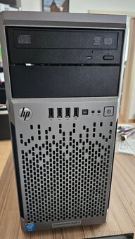 Server HPE ProLiant ML310e Gen 8 v2 - 4