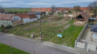 Prodej stavebního pozemku ve Zvěrkovicích 1 641 m² - 4