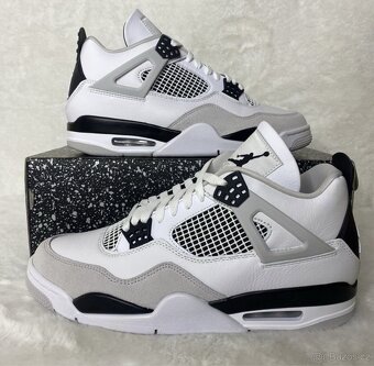 Jordan 4 - Millitary Black 42 - 4