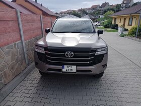 Land Cruiser GXR 300 3,3L DIESEL TWIN TURBO, 302 PS, 700 N.M - 4