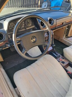 Mercedes-Benz 230 CE - 4