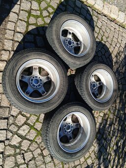 Prodám zimní Alu kola 215/65R16 - 4