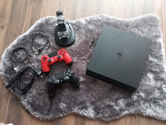 PS4 Slim 500Gb,2x Dualshock plus nabíjecí stanice - 4