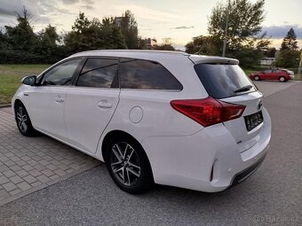 Toyota Auris 1.8 Hybrid Kombi Sports Webasto Panorama Hezká - 4