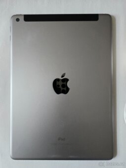 Pad 9.7" 32GB + Cellular (6. gen - 2018) Vesmírně šedá - 4