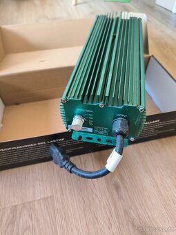 Světelný set: sodíková výbojka 600W + předřadník + stínidlo - 4