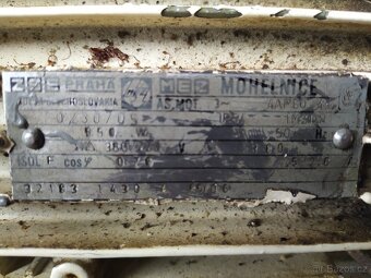 Elektromotor 0,55 kW se šnekovou převodovkou ZŤS,převod 1:20 - 4