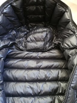 Lehká prošívaná bunda Armani - 4