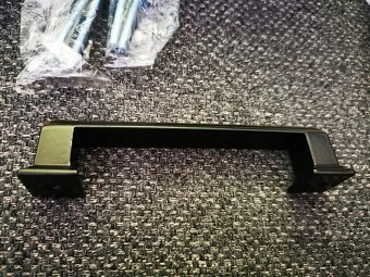 Černé nábytkové úchyty - 4