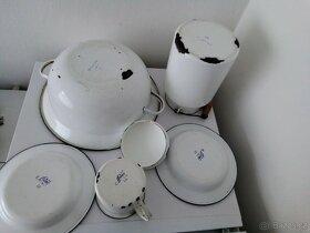 Staré, bílé, smaltované nádobí - 4