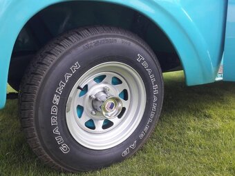 Ford F100 - 4