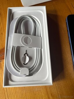 iPhone 16 - 4