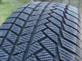 R20 SADA PNEU CONTINENTAL 255/60/20 113 V XL 95% - 4